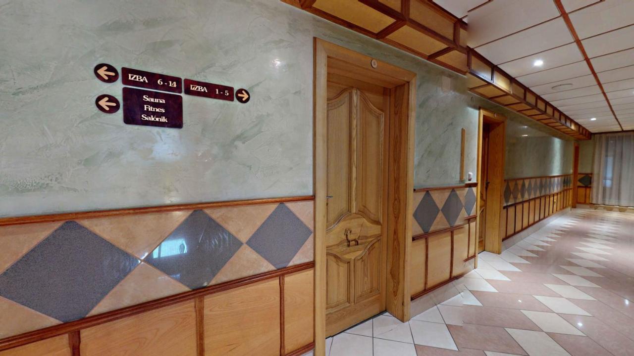 Hotel Diana Stráža Екстериор снимка